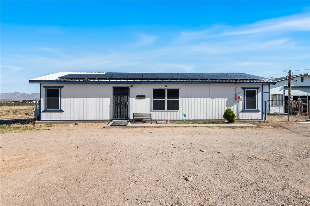 1418 South Canelo Road Golden Valley, AZ 86413 - Photo 1 of 39 Gallery Image 1