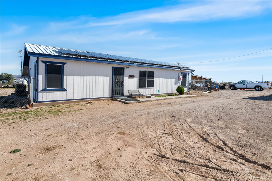 1418 South Canelo Road Golden Valley, AZ 86413 - Photo 3 of 39 Gallery Image 3