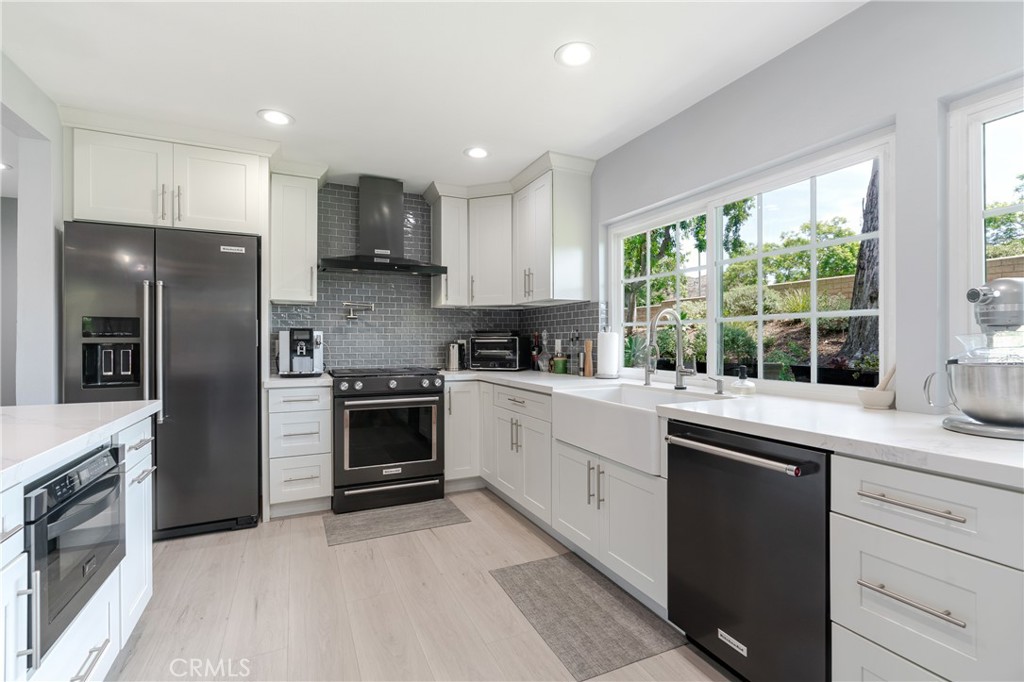 12 Juniper Irvine, CA 92612 - Photo 11 of 26