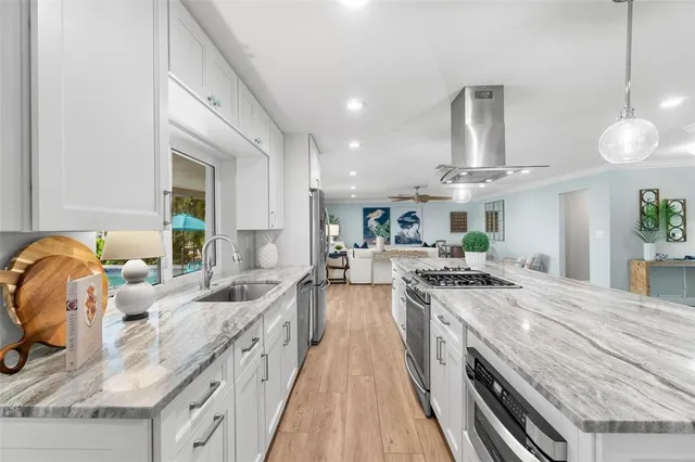 $1,450,000 | 4748 Overlook Drive Northeast, St. Petersburg, FL 33703