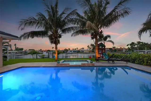 $1,450,000 | 4748 Overlook Drive Northeast, St. Petersburg, FL 33703