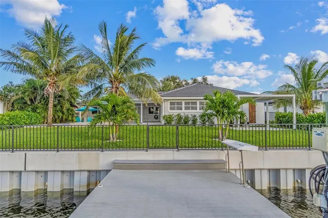 $1,450,000 | 4748 Overlook Drive Northeast, St. Petersburg, FL 33703