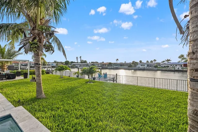 $1,450,000 | 4748 Overlook Drive Northeast, St. Petersburg, FL 33703