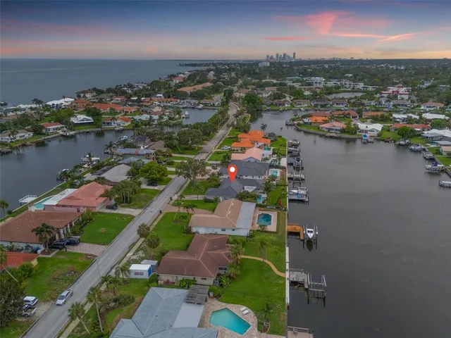 $1,450,000 | 4748 Overlook Drive Northeast, St. Petersburg, FL 33703