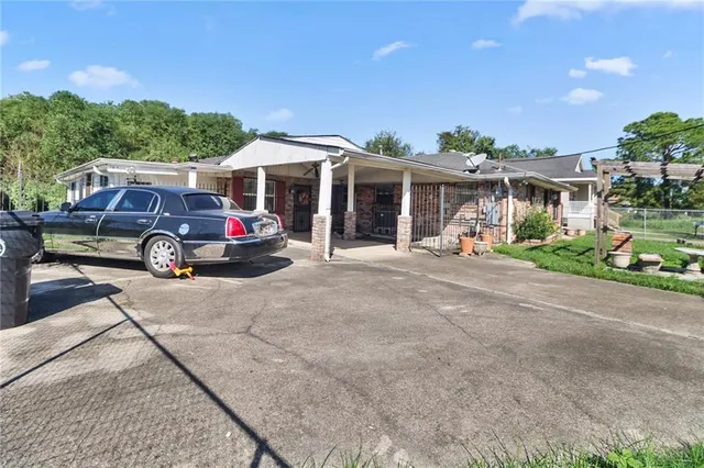 $139,500 | 3812 Metropolitan Street, New Orleans, LA 70126