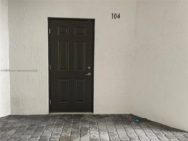 $2,600 | 15520 Southwest 136th Street, Unit 104, Miami, FL 33196