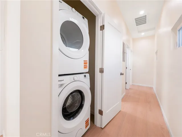 $2,950 | 636 Pioneer Drive, Unit A, Glendale, CA 91203