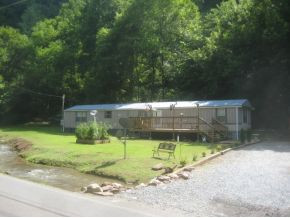 614 Blue Springs Road Elizabethton, TN 37643 - Photo 2 of 7 Photo 2