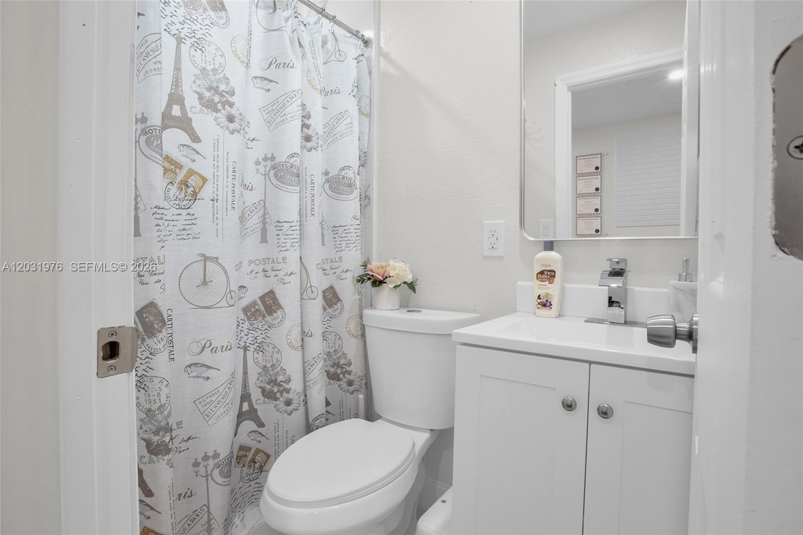 855 West 70 Place Hialeah, FL 33014 - Photo 22 of 39