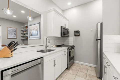 $1,250,000 | 6 Yarmouth Street, Unit 3, Boston, MA 02116