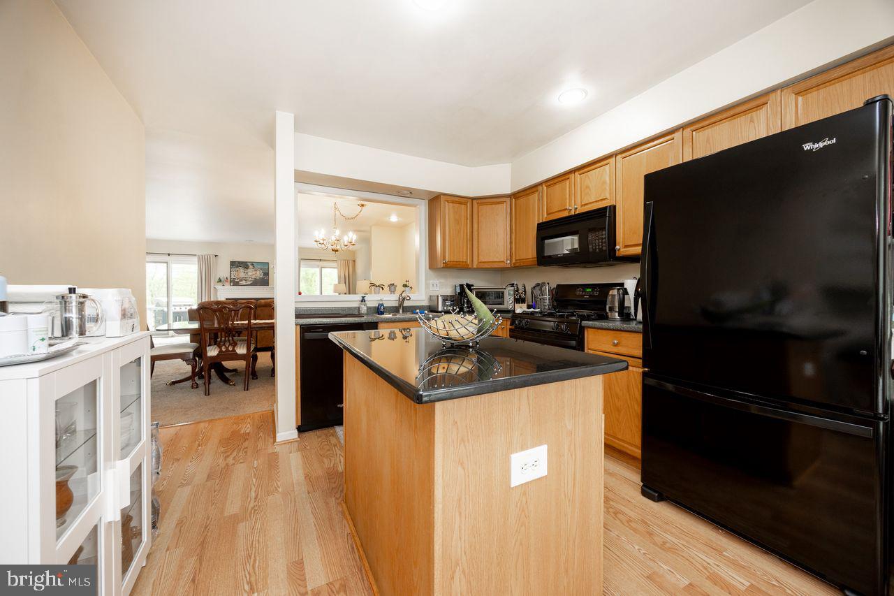 32 Cabot Court Chesterbrook, PA 19087 - Photo 11 of 44 Kitchen to Dining