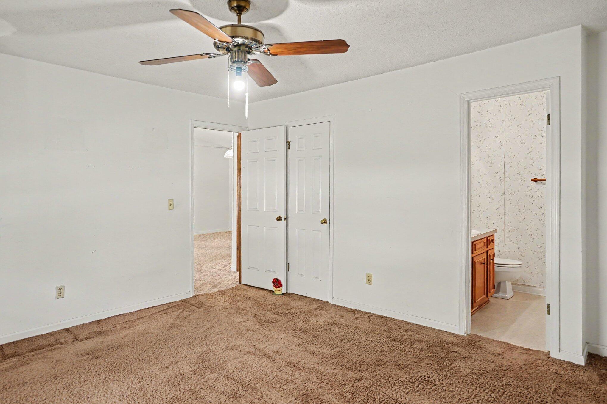 519 Longleaf Road Summerville, SC 29486 - Photo 7 of 17 007_file_4268