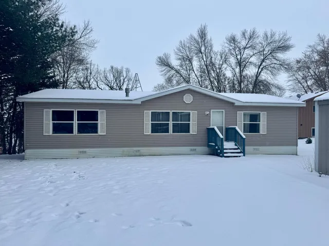 $350,000 | 57975 226th Street, Litchfield, MN 55355