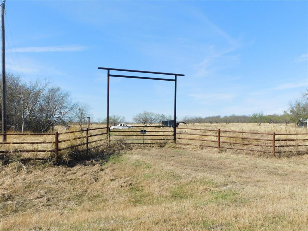 233 HCR 3315 Hubbard, TX 76648 - Photo 10 of 31