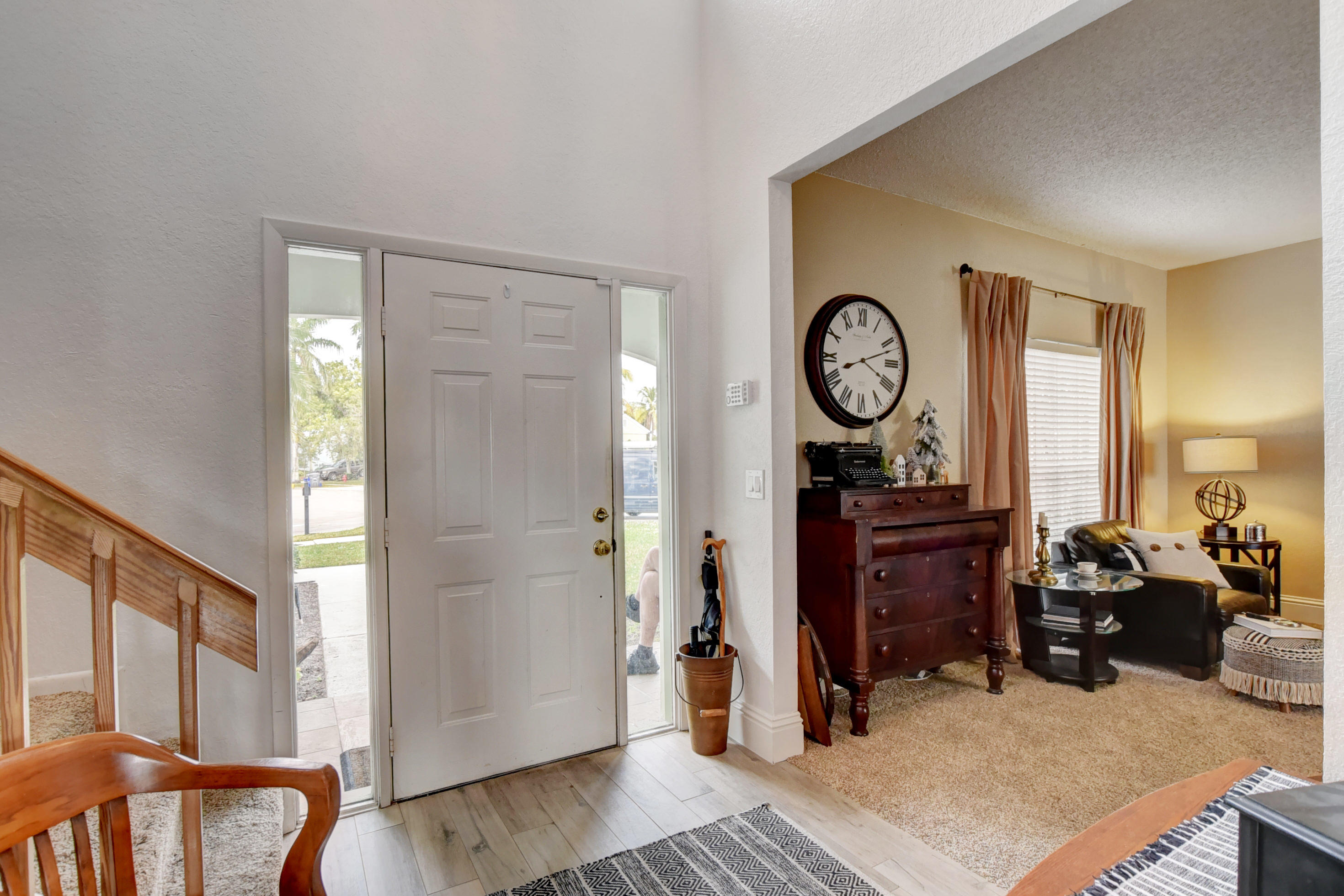 12237 Quilting Lane Boca Raton, FL 33428 - Photo 3 of 27 Foyer/Front Door