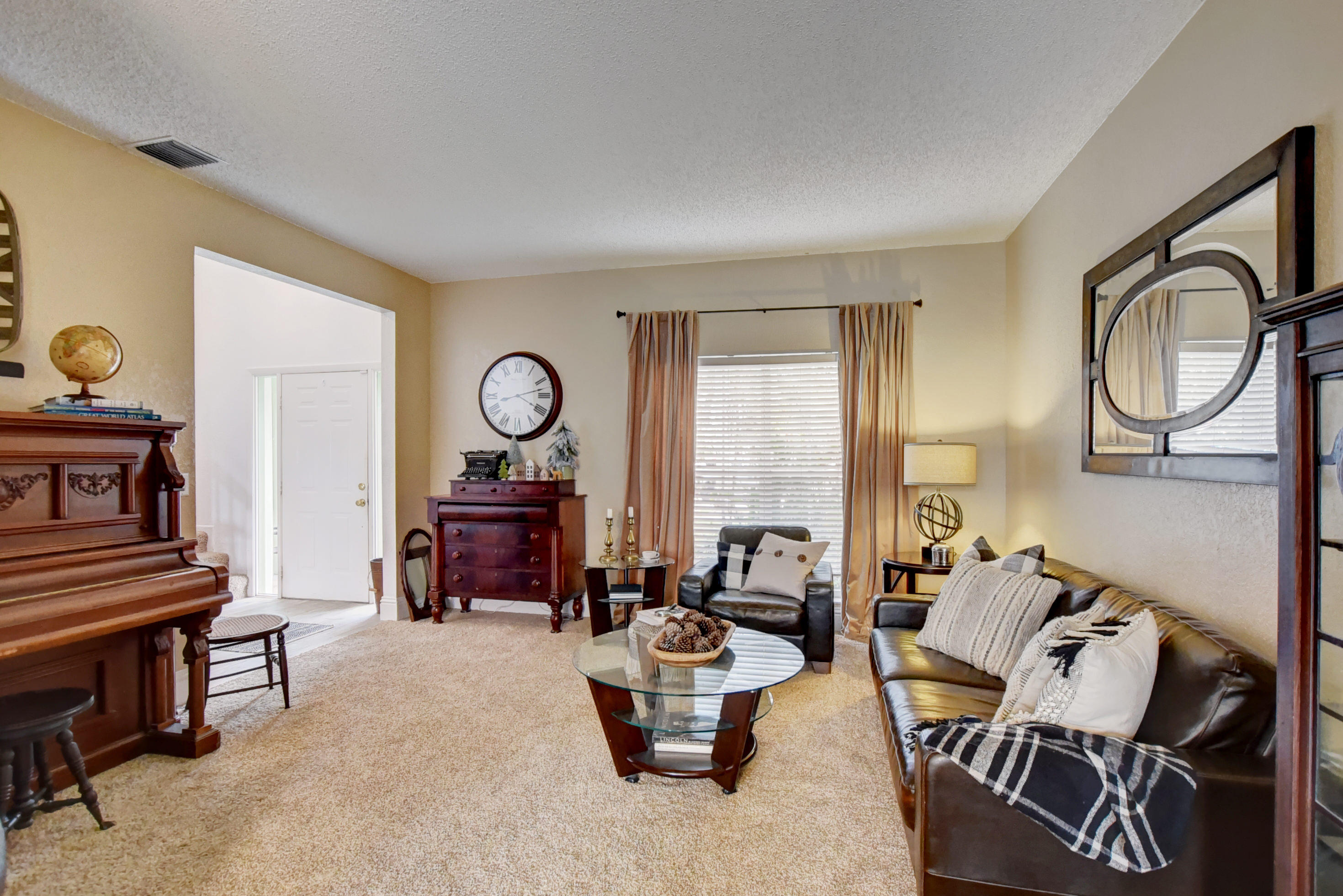 12237 Quilting Lane Boca Raton, FL 33428 - Photo 5 of 27 Living Room