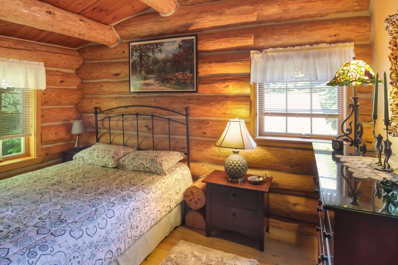 13669 Bluff Road Traverse City, MI 49686 - Photo 27 of 40 1879368-26.JPG