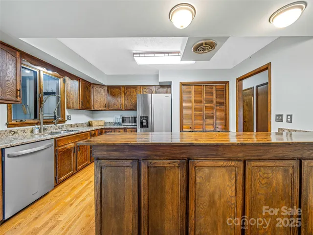 $525,000 | 1326 Valmont Drive, Hendersonville, NC 28791