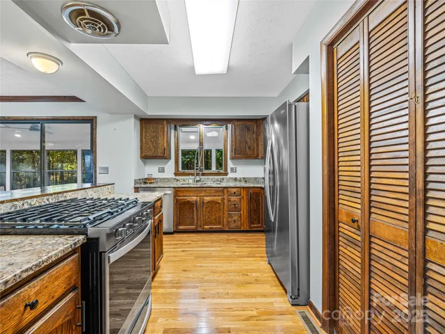 $525,000 | 1326 Valmont Drive, Hendersonville, NC 28791