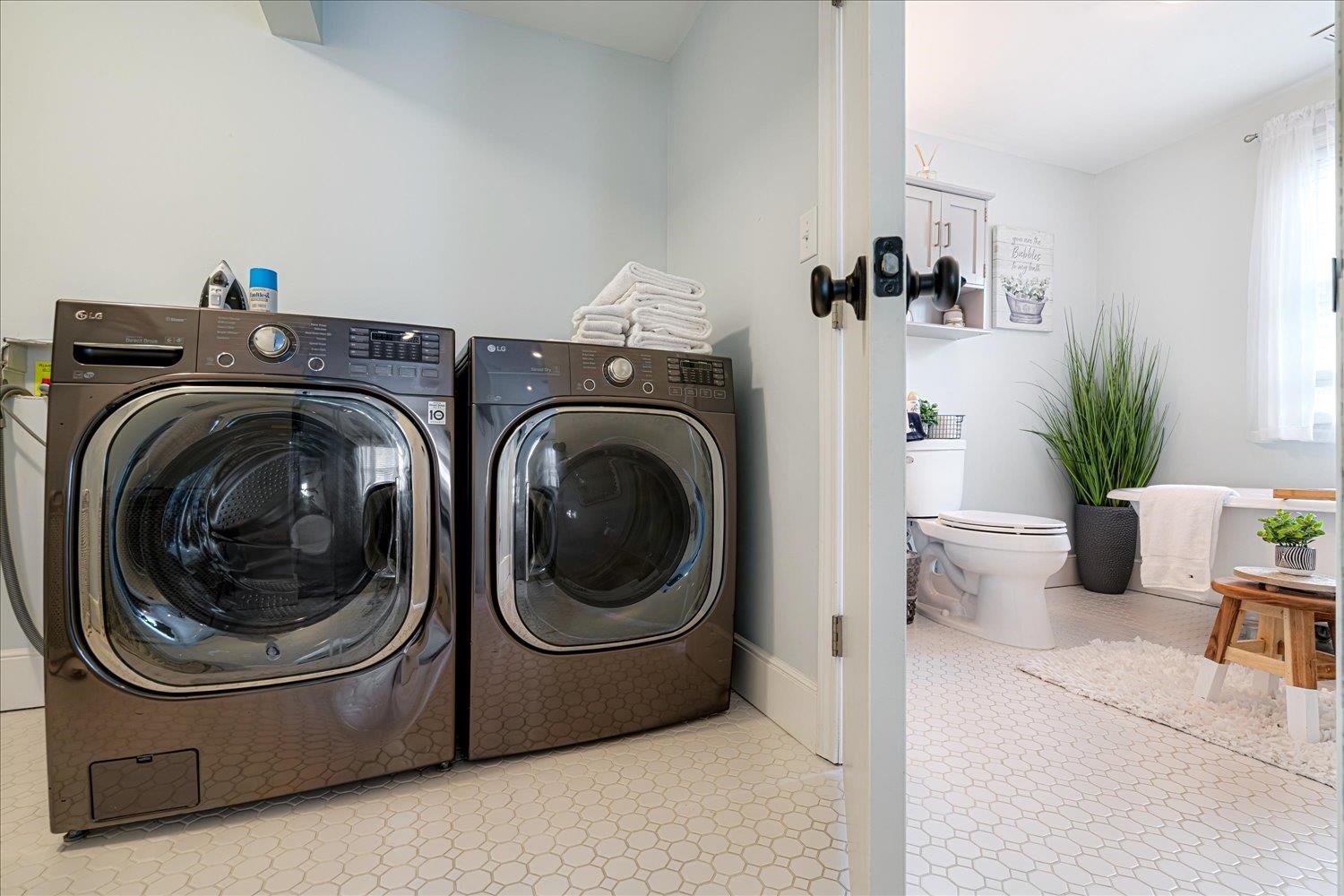 4866 Barfield Road Memphis, TN 38117 - Photo 16 of 29