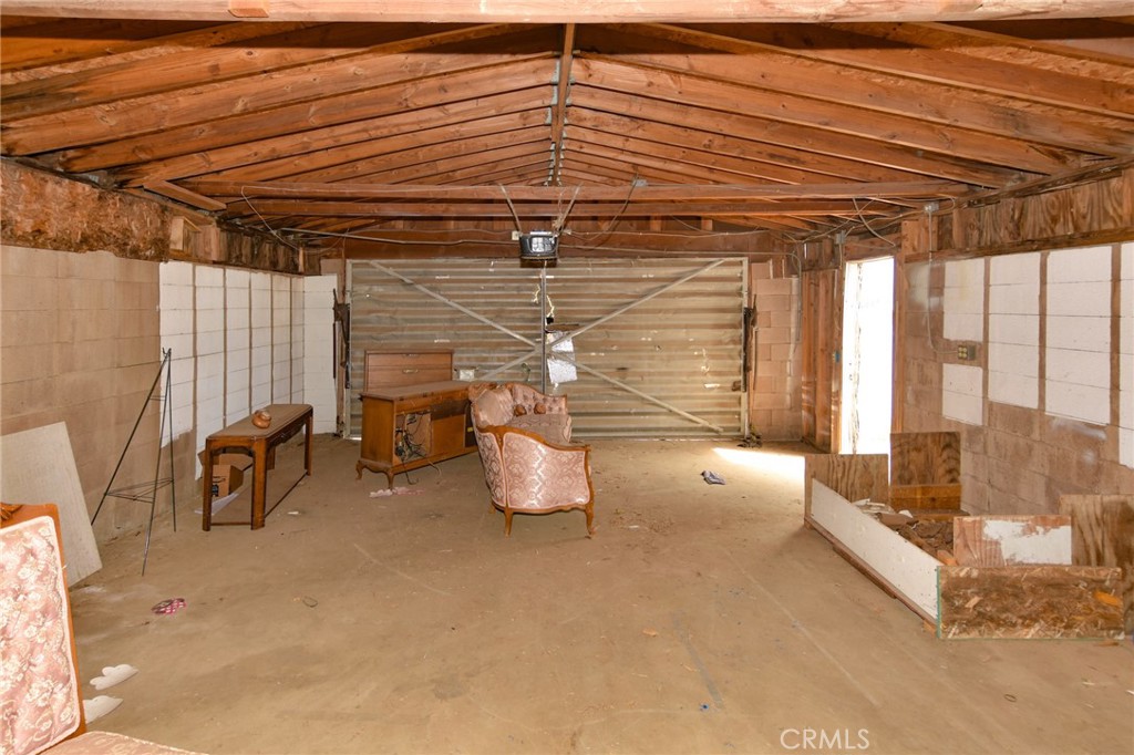 8730 Eaby Road Phelan, CA 92371 - Photo 8 of 8 Garage