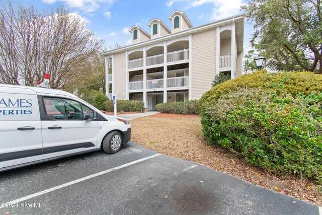 $2,400 | 3350 Club Villas Drive, Unit 1505, Southport, NC 28461