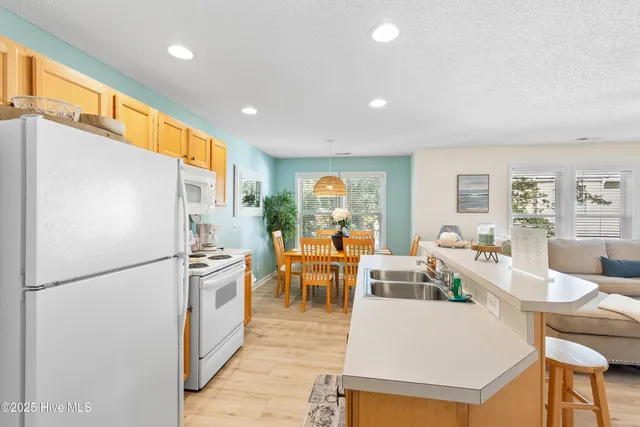 $2,400 | 3350 Club Villas Drive, Unit 1505, Southport, NC 28461