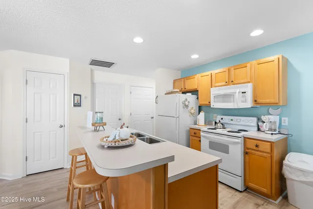 $2,400 | 3350 Club Villas Drive, Unit 1505, Southport, NC 28461