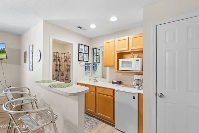 $2,400 | 3350 Club Villas Drive, Unit 1505, Southport, NC 28461