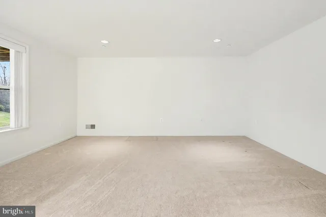 $470,000 | 11 Carson Drive, Fredericksburg, VA 22406