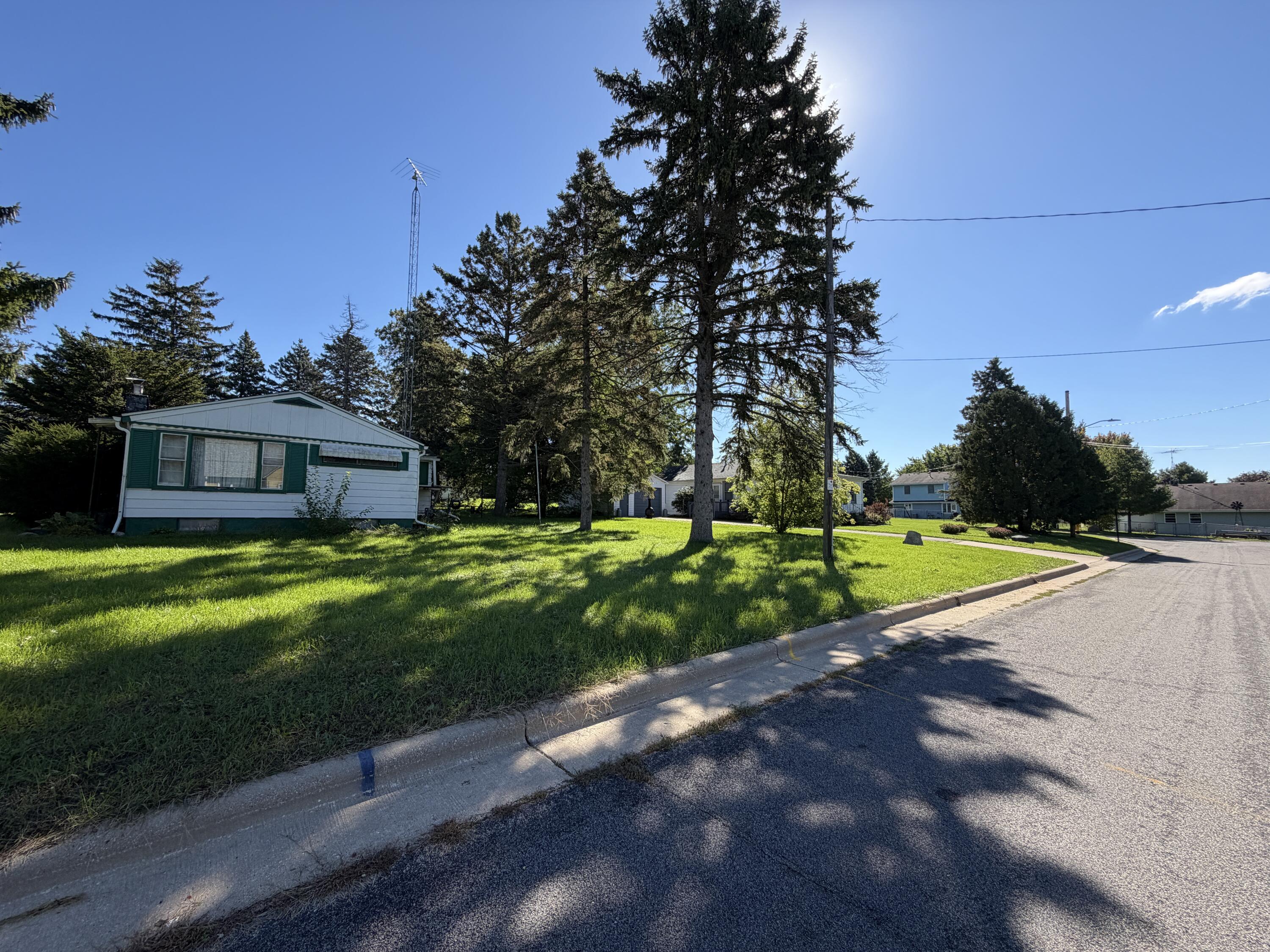 654 Phoenix Street Delavan, WI 53115 - Photo 12 of 159 IMG_0927