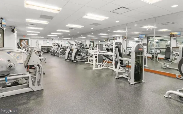 $349,000 | 205 Yoakum Parkway, Unit 1724, Alexandria, VA 22304