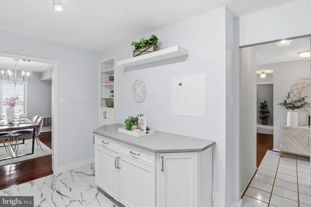 $349,000 | 205 Yoakum Parkway, Unit 1724, Alexandria, VA 22304