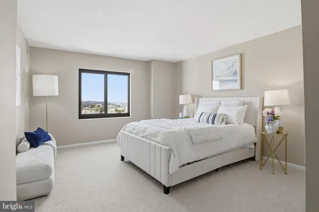 $349,000 | 205 Yoakum Parkway, Unit 1724, Alexandria, VA 22304