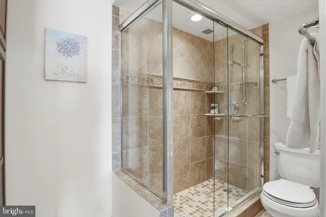 $349,000 | 205 Yoakum Parkway, Unit 1724, Alexandria, VA 22304