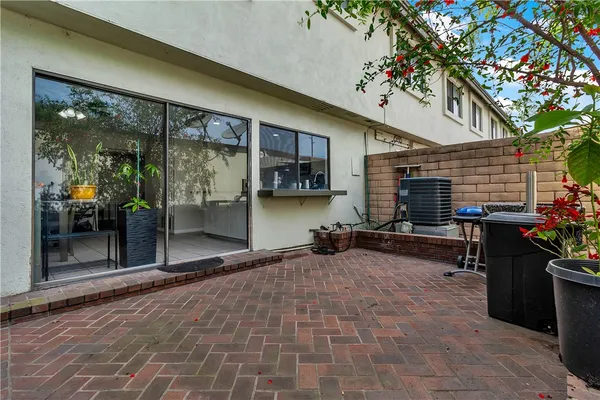 $619,000 | 9903 Karmont Avenue, South Gate, CA 90280