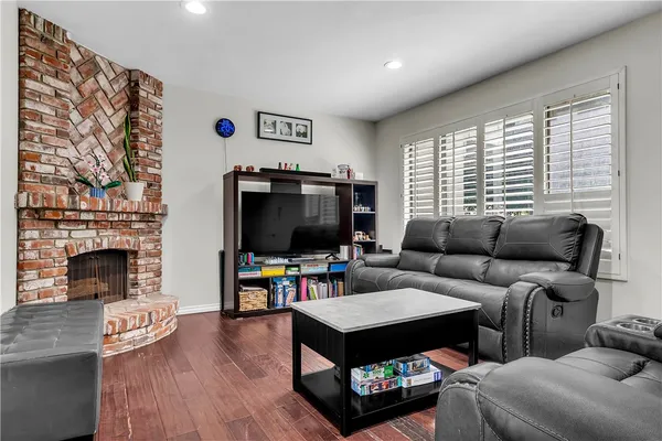 $619,000 | 9903 Karmont Avenue, South Gate, CA 90280