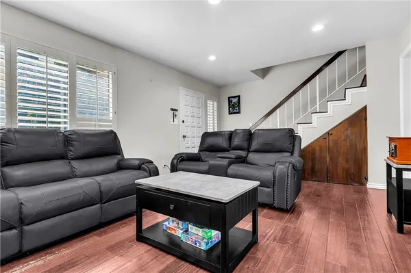 $619,000 | 9903 Karmont Avenue, South Gate, CA 90280