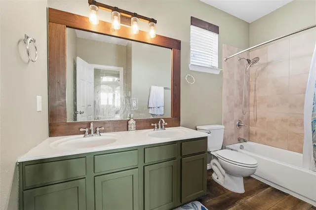 $450,000 | 1133 Spanish Moss Drive, Savannah, TX 76227