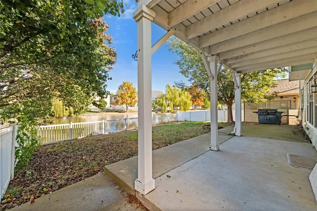 $450,000 | 1133 Spanish Moss Drive, Savannah, TX 76227