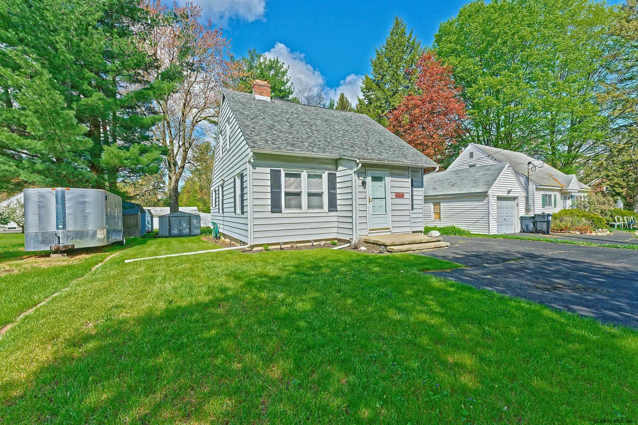 256 A Consaul Road Colonie, NY 12205 - Photo 3 of 46 Photo 4