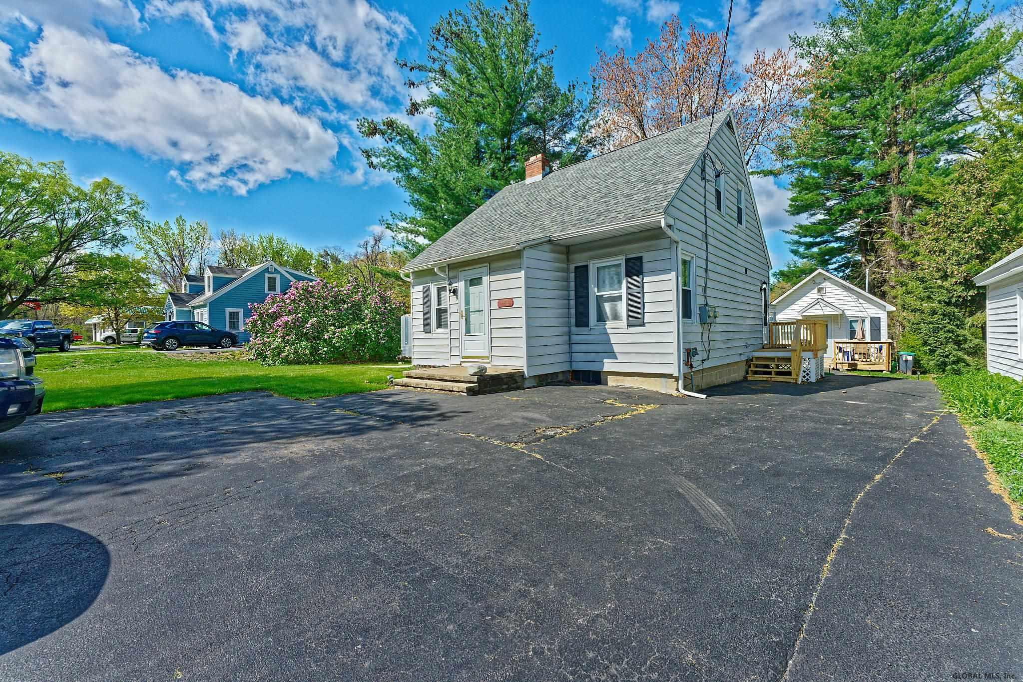 256 A Consaul Road Colonie, NY 12205 - Photo 4 of 46 Photo 5