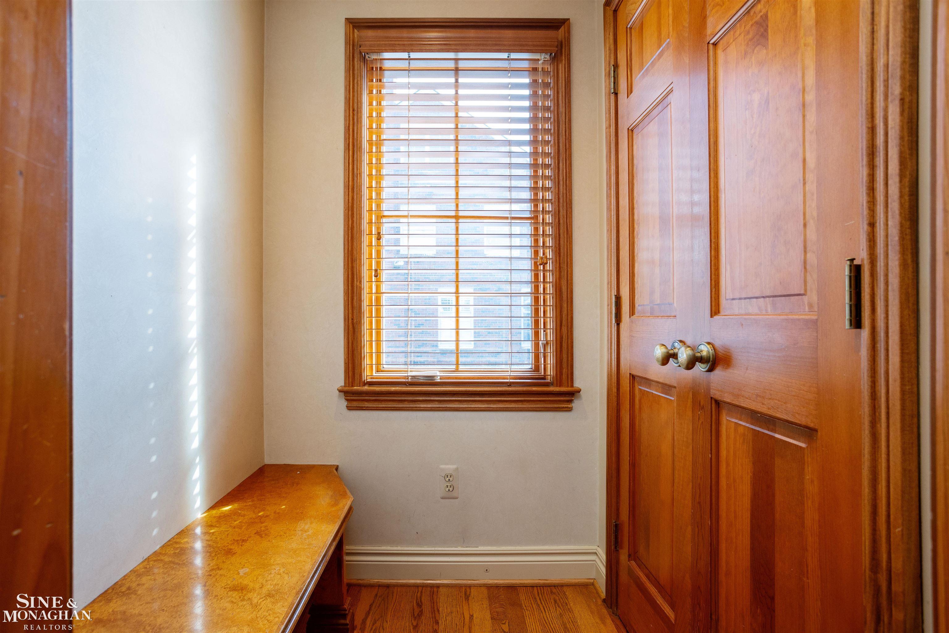 911 Whittier Road Grosse Pointe, MI 48230 - Photo 21 of 57 50166486-b913d86e-dba7-4885-87c4-53e82c554b22.JPG