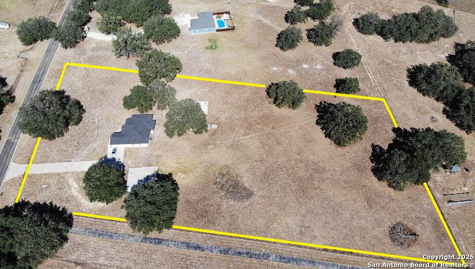 3992 Fm 1784 Pleasanton, TX 78064 - Photo 3 of 38