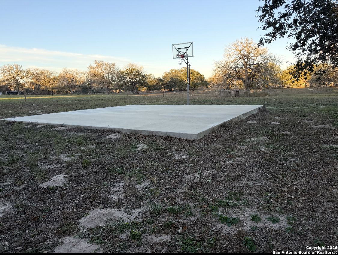 3992 Fm 1784 Pleasanton, TX 78064 - Photo 34 of 38 a view of a field