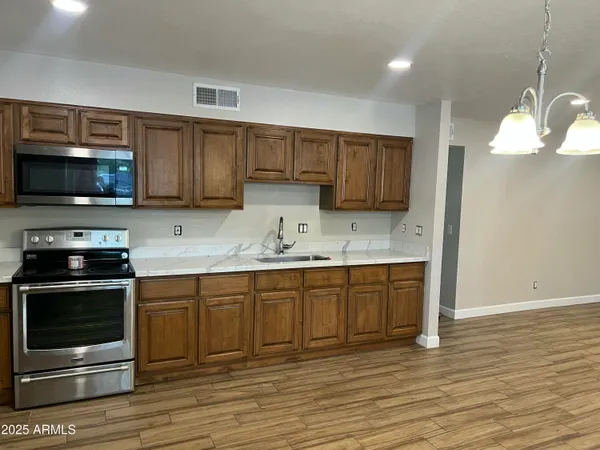 $281,600 | 2951 West Holly Street, Phoenix, AZ 85009