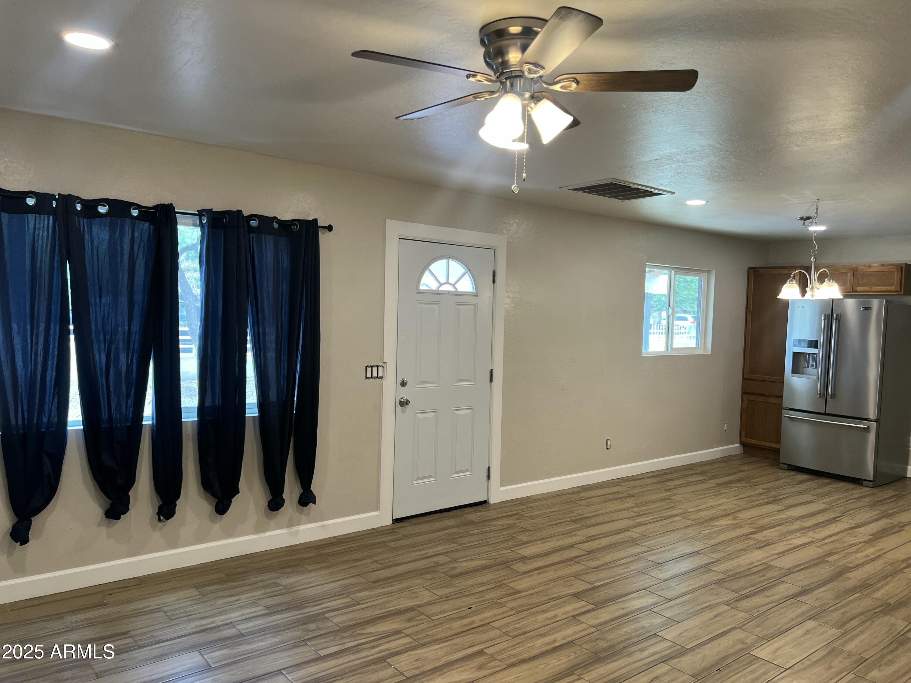 2951 West Holly Street Phoenix, AZ 85009 - Photo 23 of 28 IMG_0920