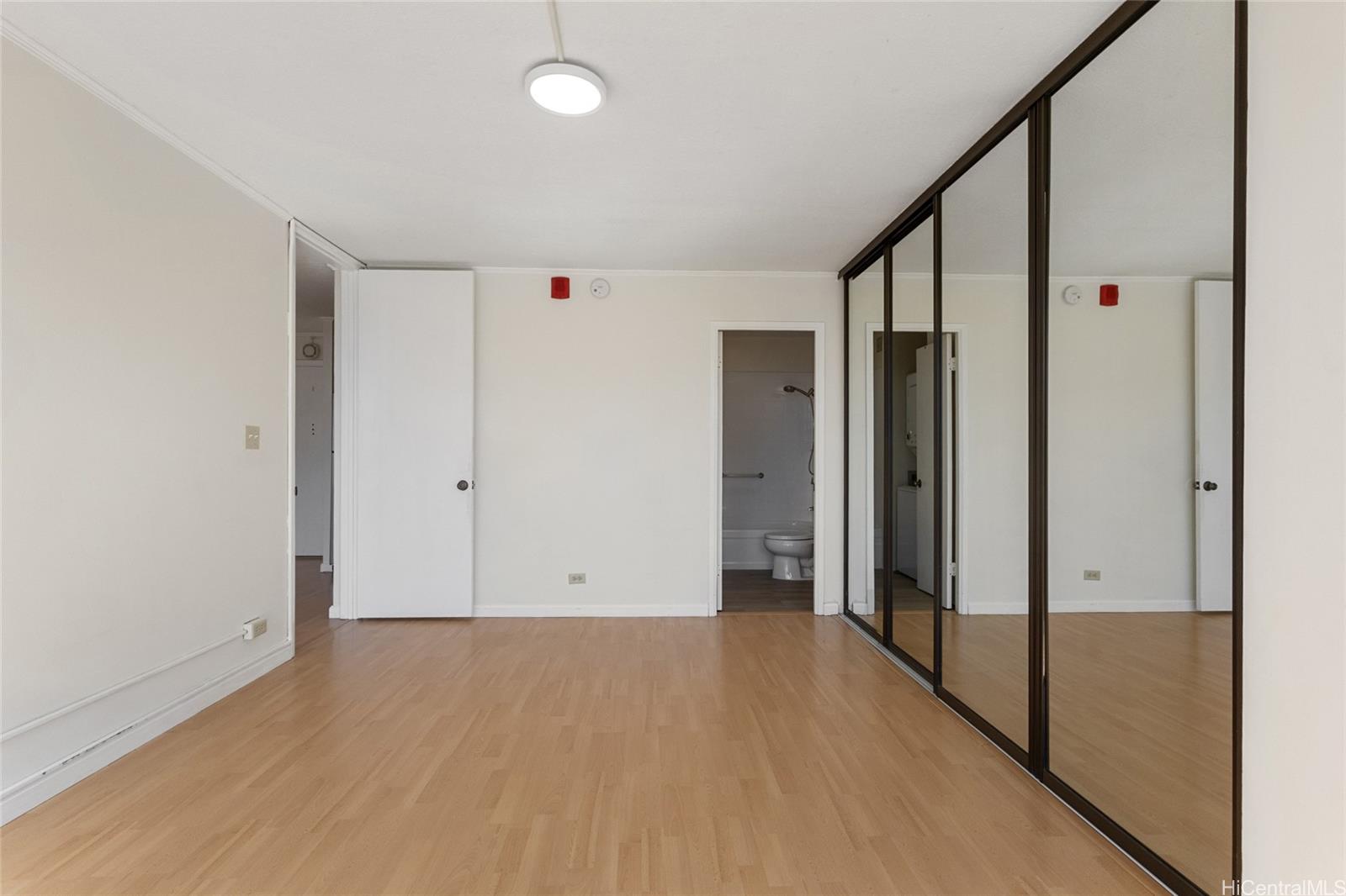 775 Kinalau Place, Unit 1003 Honolulu, HI 96813 - Photo 8 of 25 a view of an empty room