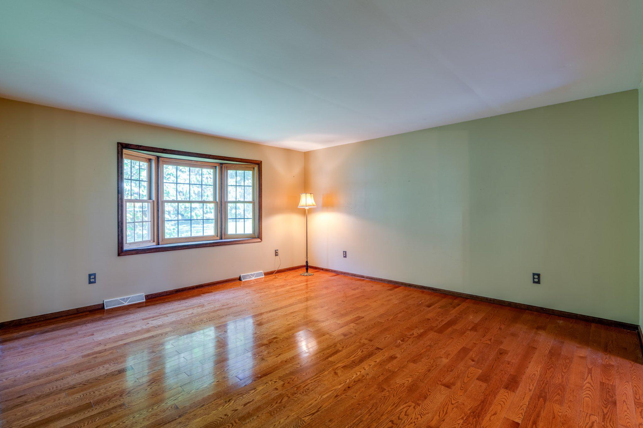 12 Buck Heights Road Holtwood, PA 17532 - Photo 7 of 42 Look at those gleaming hardwood floors!