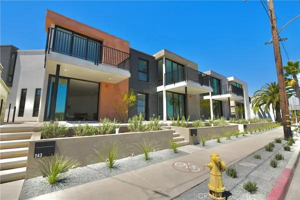 $8,100 | 243 Seal Beach Boulevard, Seal Beach, CA 90740
